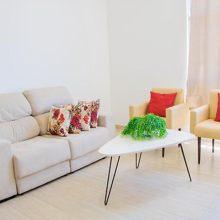 Apartamento No Farol Da Barra. Vista Deslumbrante Para O Mar! No Circuito Do Carnaval. Ao Lado Do Porto Da Barra ! Салвадор Екстер'єр фото