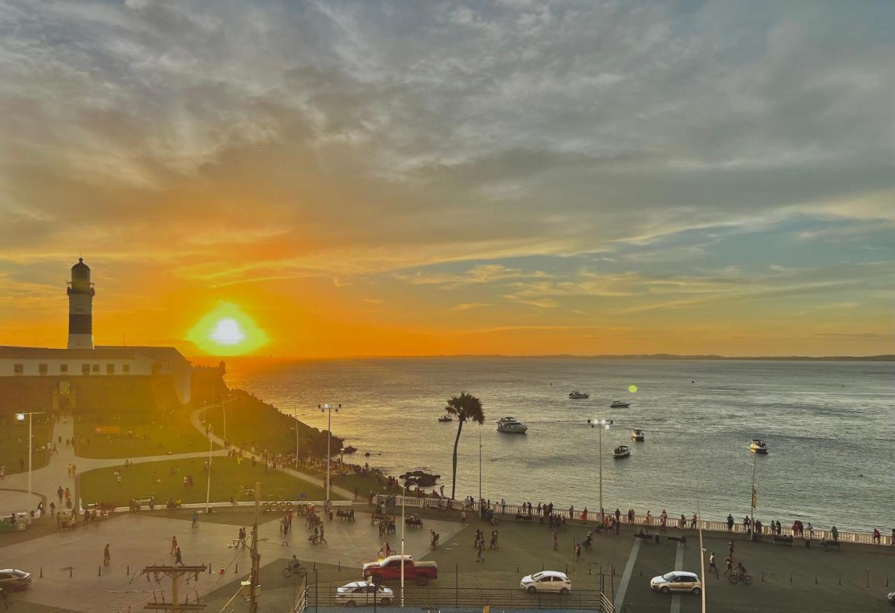 Apartamento No Farol Da Barra. Vista Deslumbrante Para O Mar! No Circuito Do Carnaval. Ao Lado Do Porto Da Barra ! Салвадор Екстер'єр фото